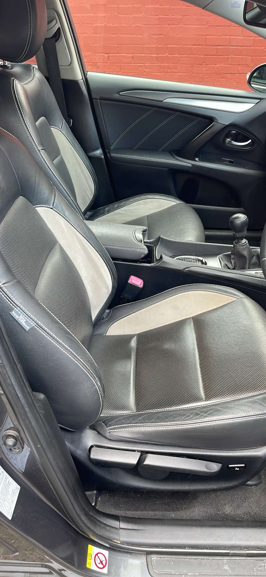 2015 TOYOTA AVENSIS 2015 TOYOTA AVENSIS