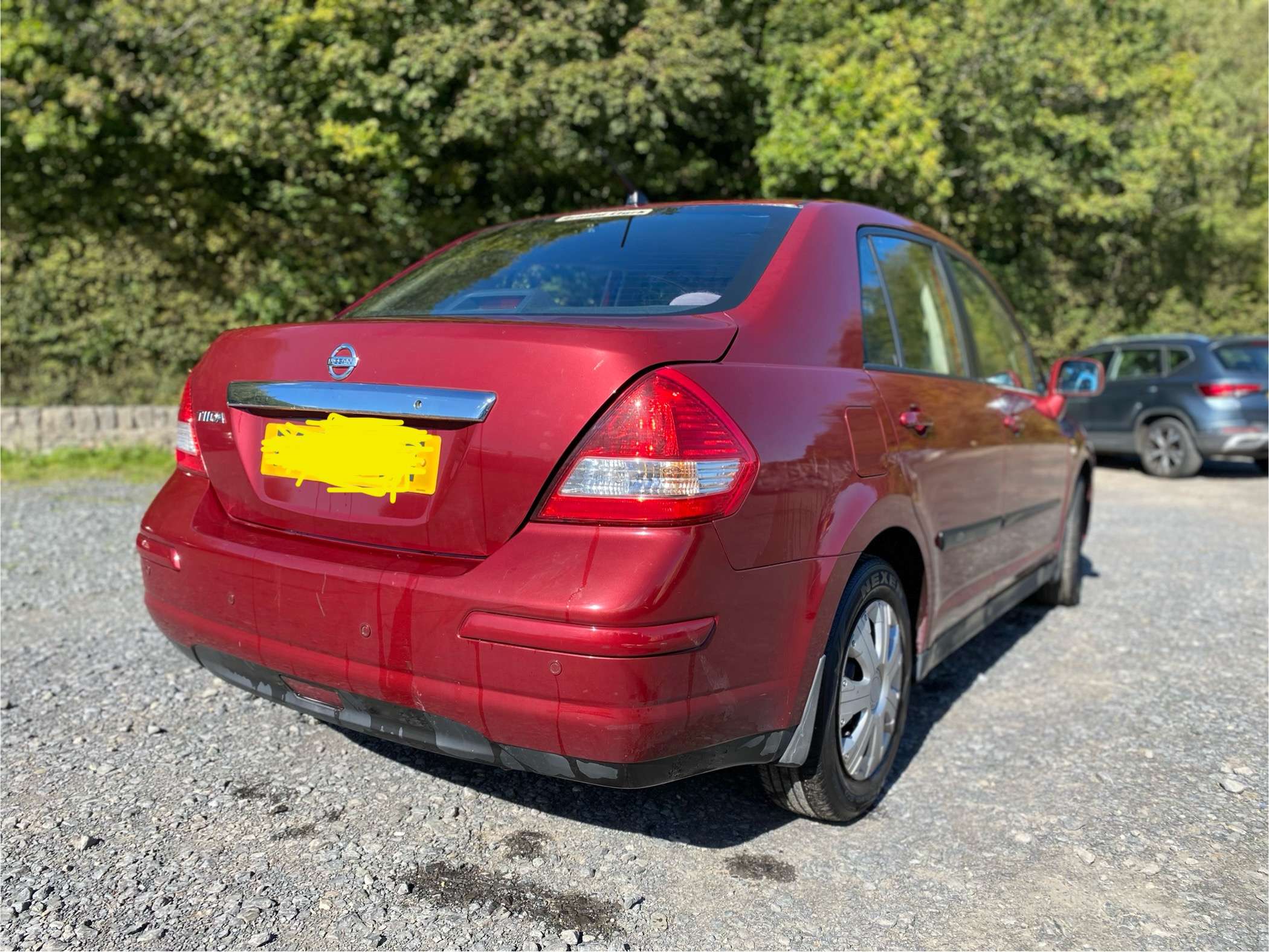 A 2009 NISSAN TIIDA A 2009 NISSAN TIIDA
