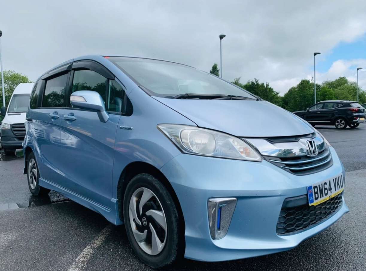 A 2025 HONDA FREED A 2025 HONDA FREED