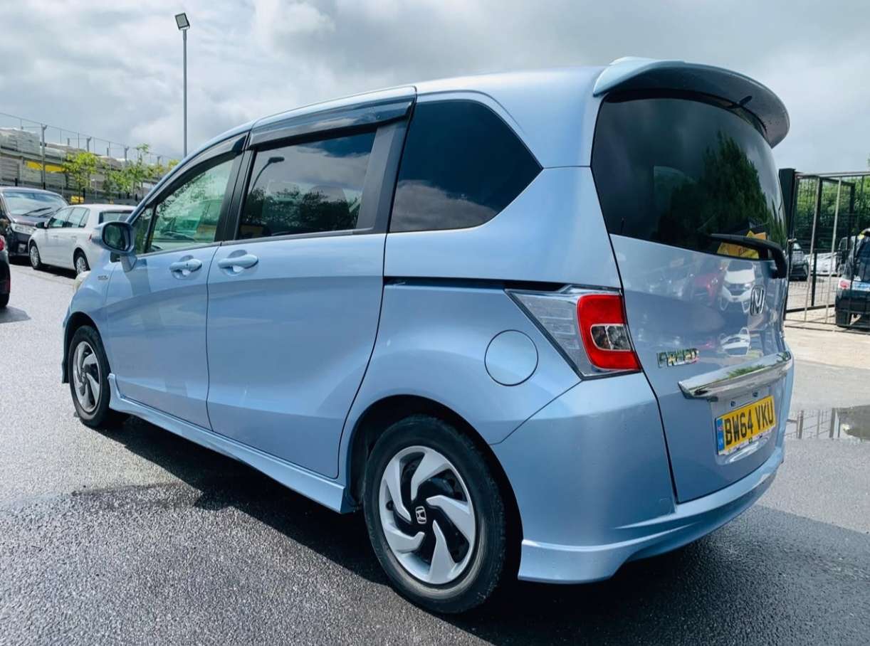 A 2025 HONDA FREED A 2025 HONDA FREED