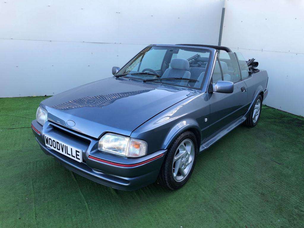 A 1991 FORD ESCORT XR3 INJ Xr3i A 1991 FORD ESCORT XR3 INJ Xr3i