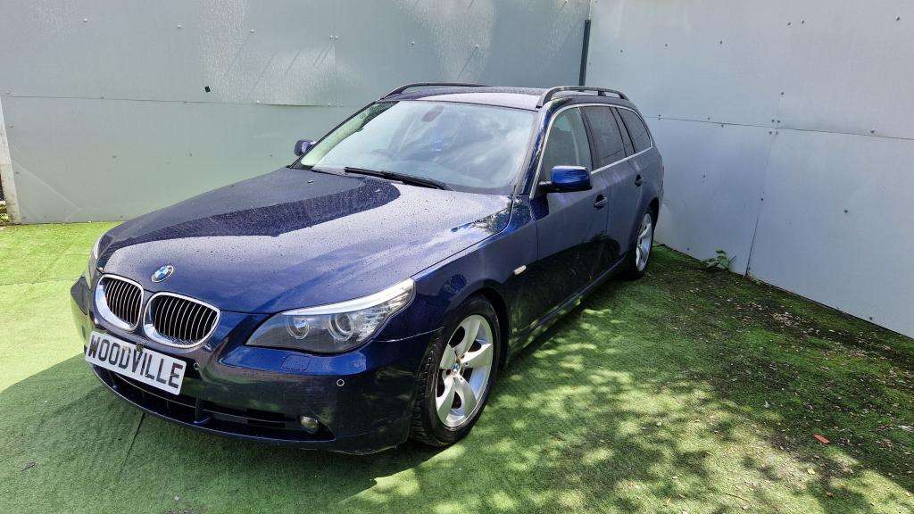 A 2007 BMW 5 SERIES 520d Se Touring A 2007 BMW 5 SERIES 520d Se Touring