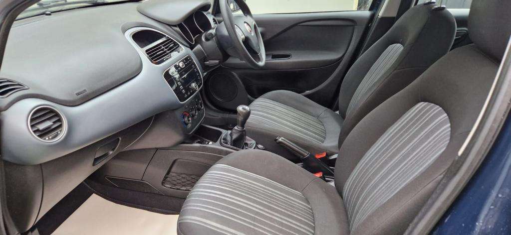 2011 FIAT PUNTO EVO 2011 FIAT PUNTO EVO