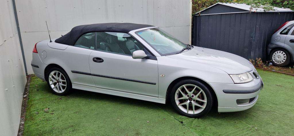 A 2006 SAAB 9-3 Vector 150 Bhp Semi-auto A 2006 SAAB 9-3 Vector 150 Bhp Semi-auto