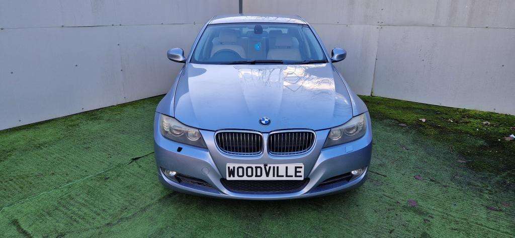 A 2009 BMW 3 SERIES 325i Se Auto A 2009 BMW 3 SERIES 325i Se Auto