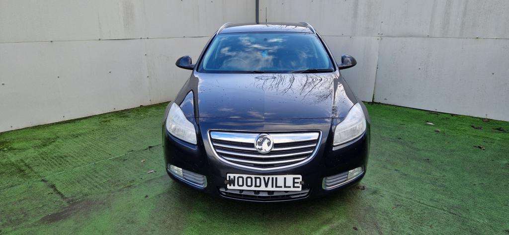 A 2012 VAUXHALL INSIGNIA Sri Cdti A 2012 VAUXHALL INSIGNIA Sri Cdti