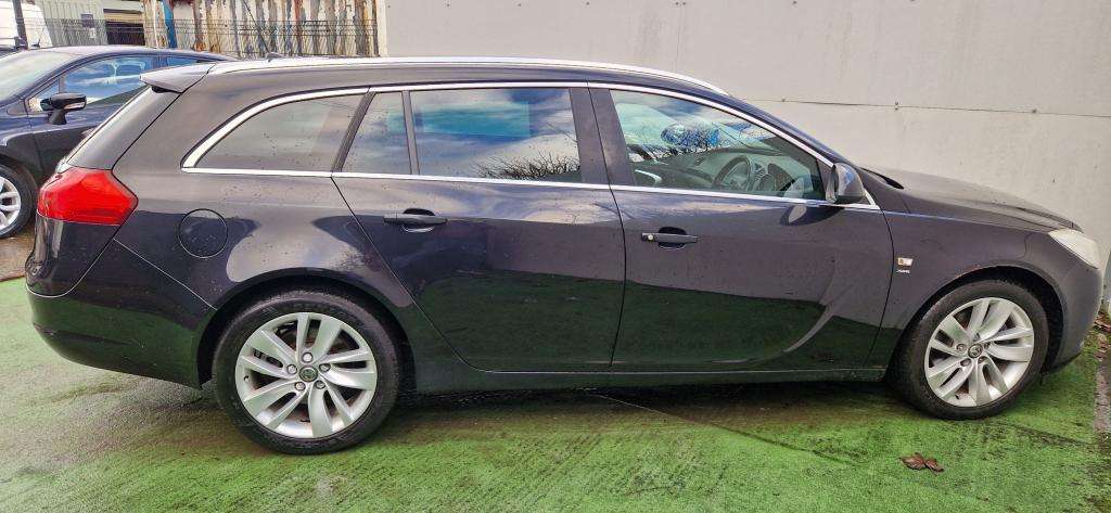 A 2012 VAUXHALL INSIGNIA Sri Cdti A 2012 VAUXHALL INSIGNIA Sri Cdti