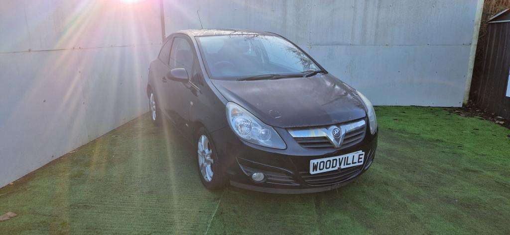 A 2009 VAUXHALL CORSA Sxi A 2009 VAUXHALL CORSA Sxi