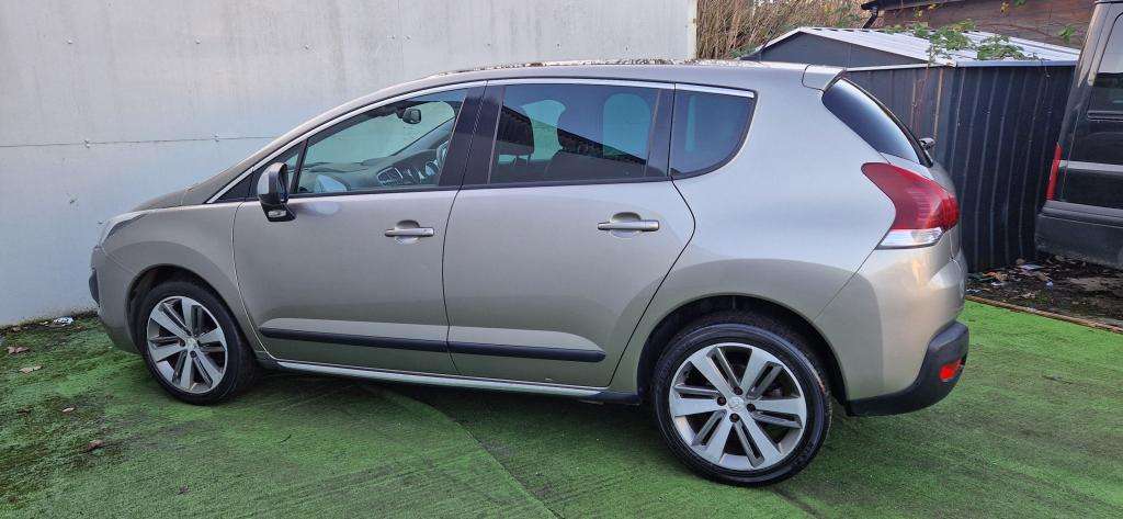 2015 PEUGEOT 3008 2015 PEUGEOT 3008