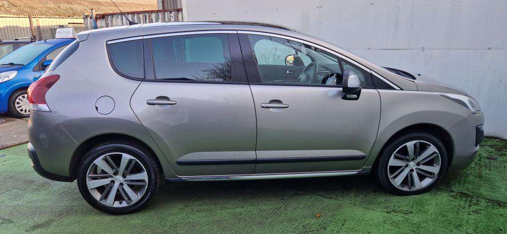 2015 PEUGEOT 3008 2015 PEUGEOT 3008