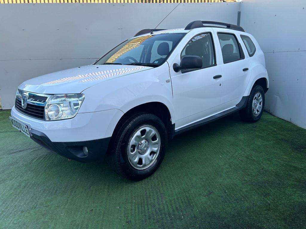 A 2013 DACIA DUSTER Ambiance Dci 4x4 A 2013 DACIA DUSTER Ambiance Dci 4x4