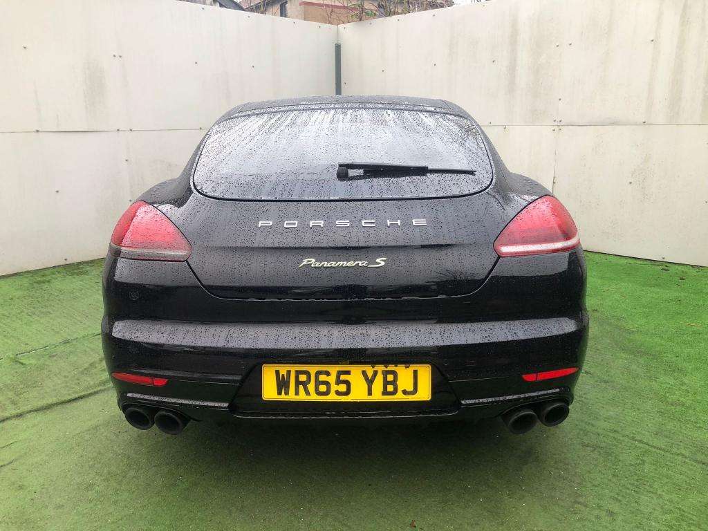 A 2015 PORSCHE PANAMERA S E-hybrid Tiptronic A 2015 PORSCHE PANAMERA S E-hybrid Tiptronic