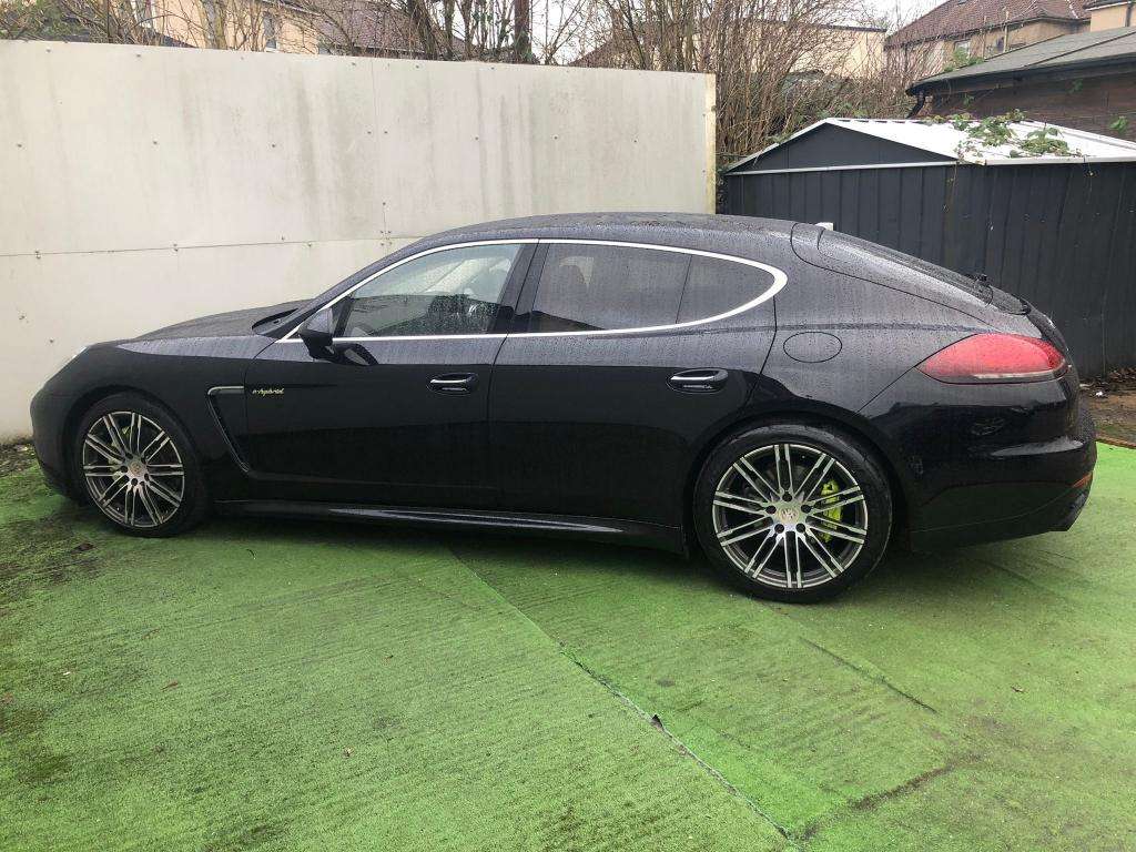 2015 PORSCHE PANAMERA 2015 PORSCHE PANAMERA