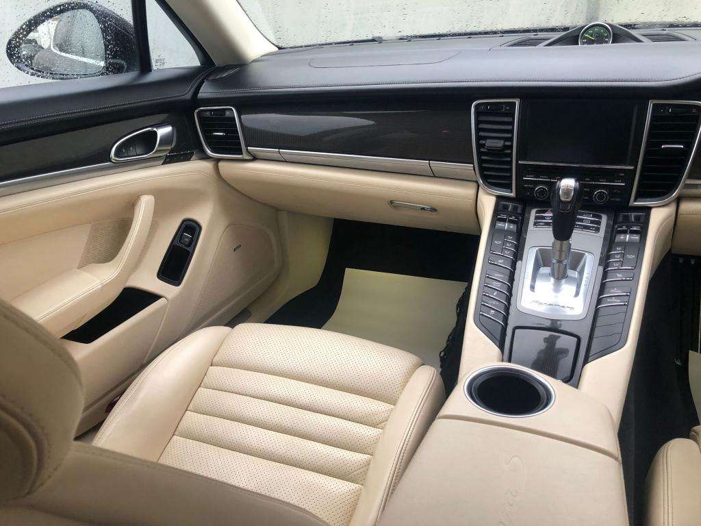 2015 PORSCHE PANAMERA 2015 PORSCHE PANAMERA