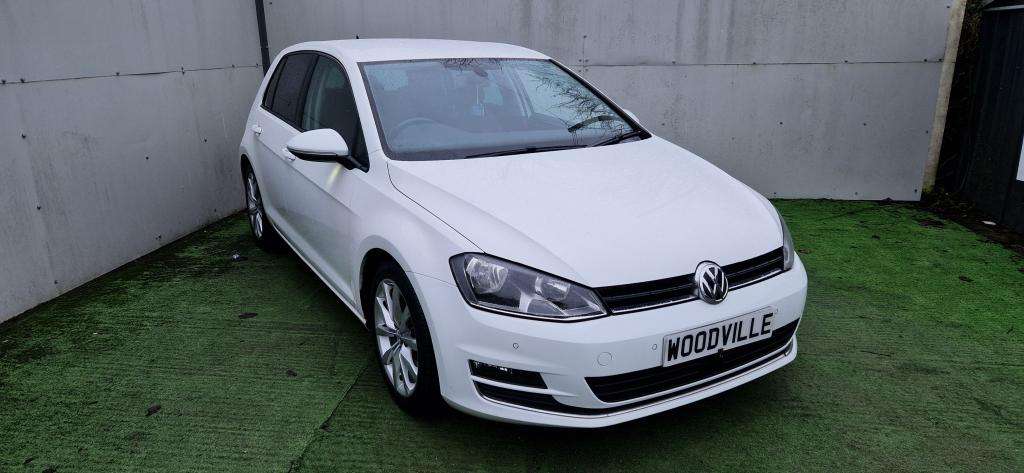 A 2014 VOLKSWAGEN GOLF Gt Tsi Act Bluemotion Technology A 2014 VOLKSWAGEN GOLF Gt Tsi Act Bluemotion Technology