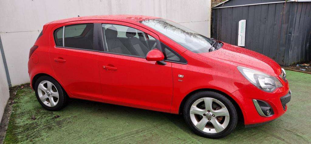 A 2013 VAUXHALL CORSA (LOW MILES) Sxi A 2013 VAUXHALL CORSA (LOW MILES) Sxi