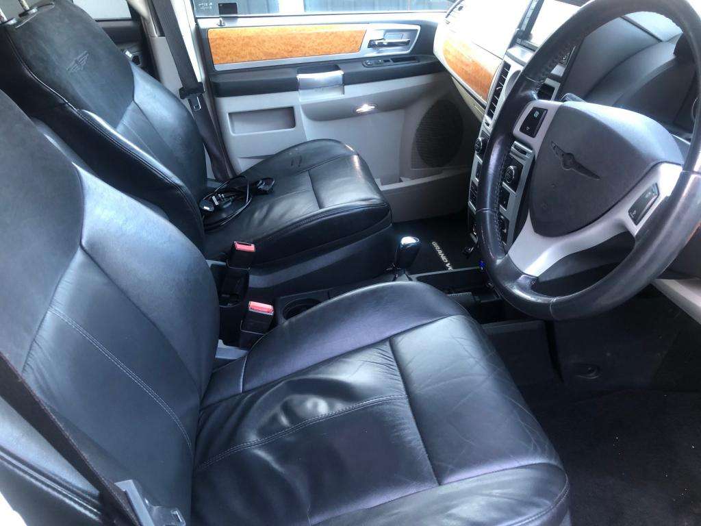 2010 CHRYSLER VOYAGER (AUTOMATIC) 2010 CHRYSLER VOYAGER (AUTOMATIC)