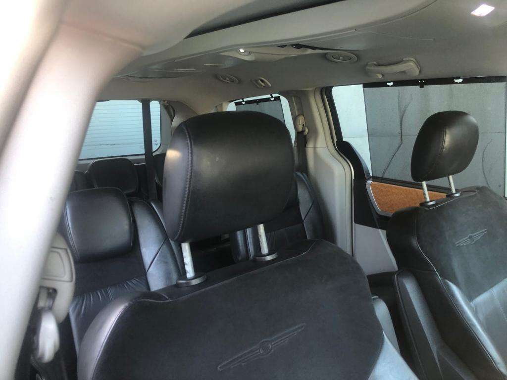 2010 CHRYSLER VOYAGER (AUTOMATIC) 2010 CHRYSLER VOYAGER (AUTOMATIC)