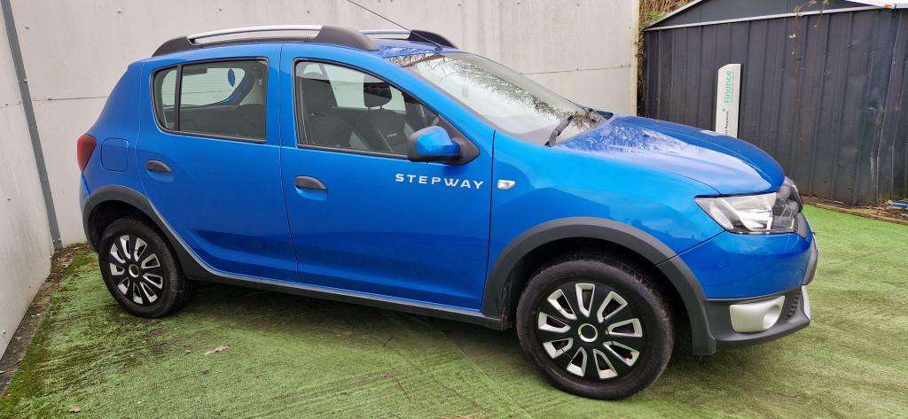 A 2014 DACIA SANDERO Stepway Laureate Tce A 2014 DACIA SANDERO Stepway Laureate Tce