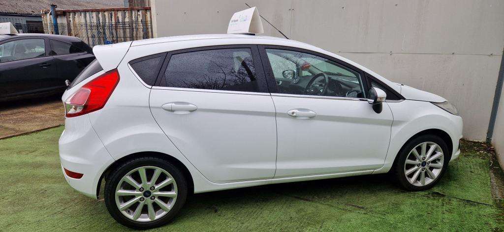 2015 FORD FIESTA 2015 FORD FIESTA