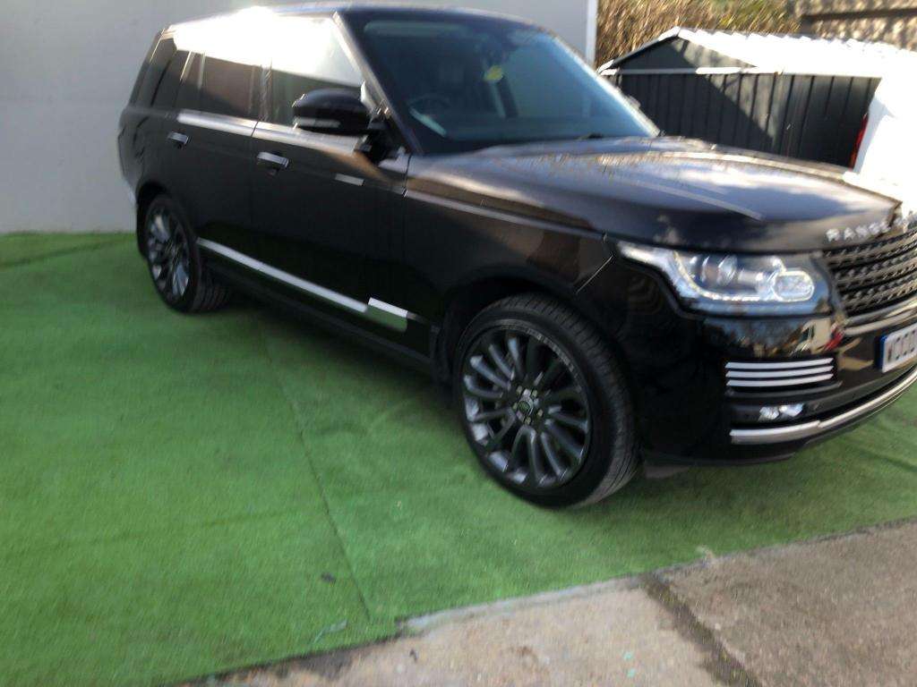 A 2013 LAND ROVER RANGE ROVER Vogue Se Tdv6 Auto A 2013 LAND ROVER RANGE ROVER Vogue Se Tdv6 Auto
