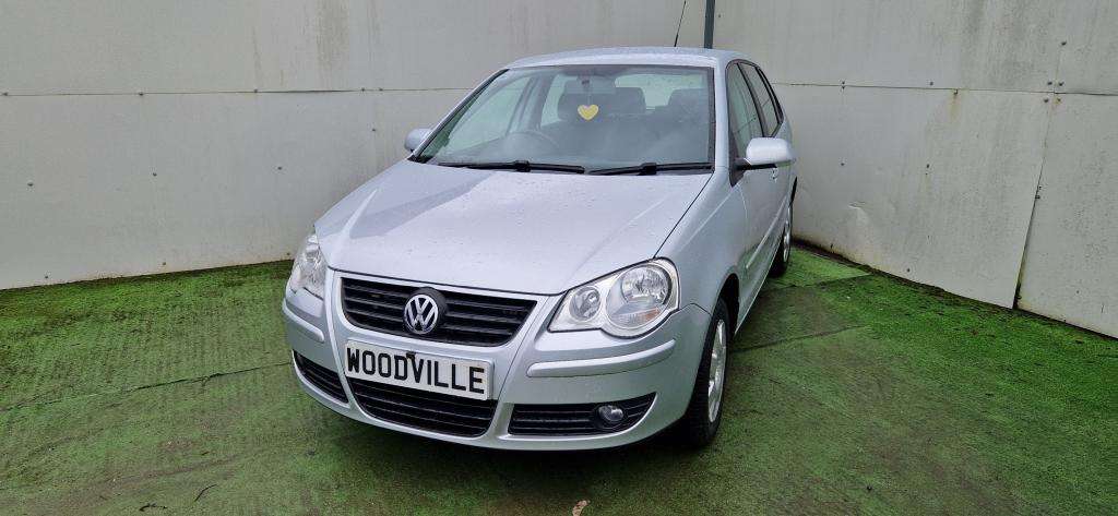 A 2005 VOLKSWAGEN POLO S 64 A 2005 VOLKSWAGEN POLO S 64