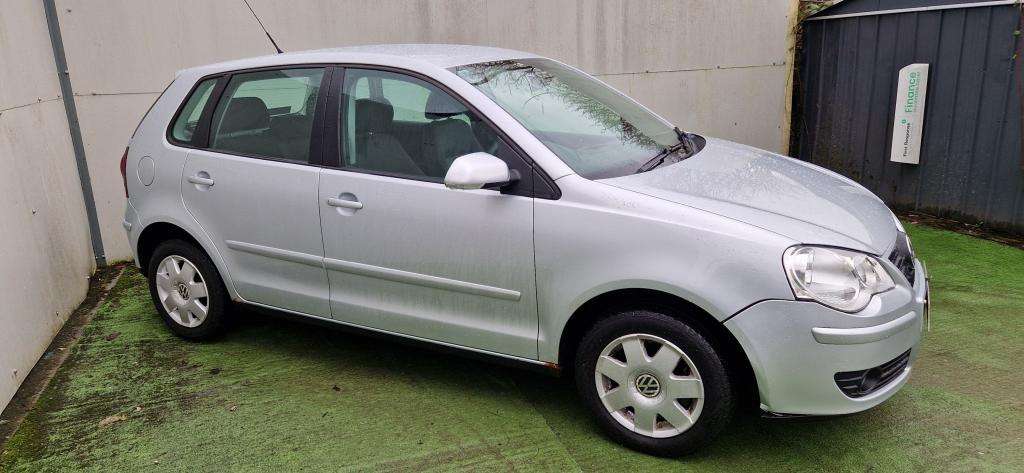 A 2005 VOLKSWAGEN POLO S 64 A 2005 VOLKSWAGEN POLO S 64