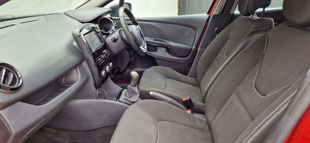 2015 RENAULT CLIO 2015 RENAULT CLIO