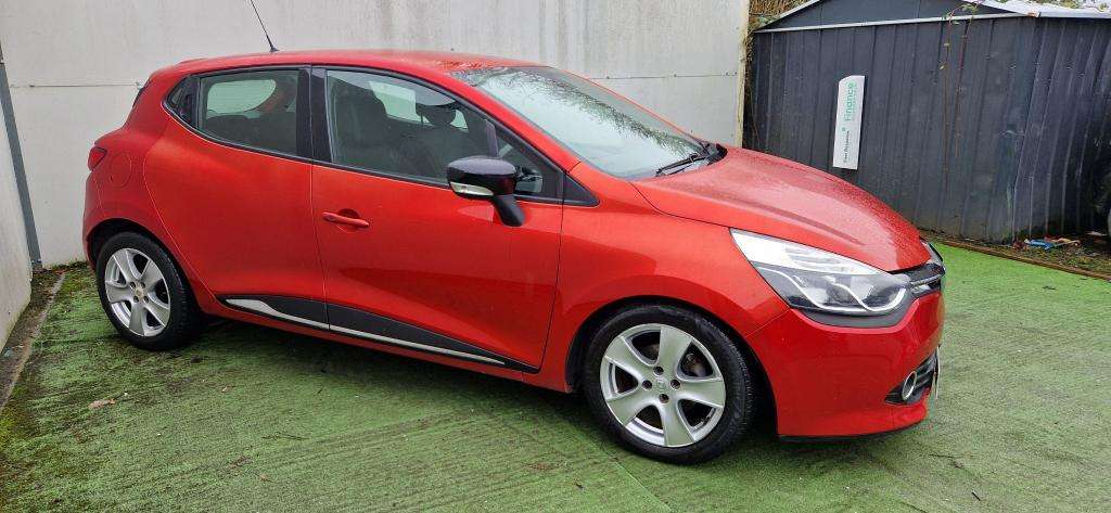 2015 RENAULT CLIO 2015 RENAULT CLIO