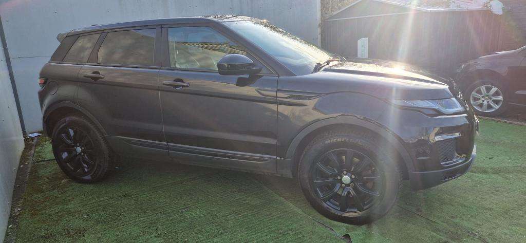 A 2016 LAND ROVER RANGE ROVER EVOQUE Se Tech Td4 Auto A 2016 LAND ROVER RANGE ROVER EVOQUE Se Tech Td4 Auto