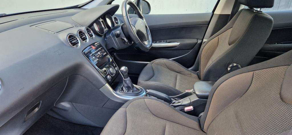 2013 PEUGEOT 308 2013 PEUGEOT 308