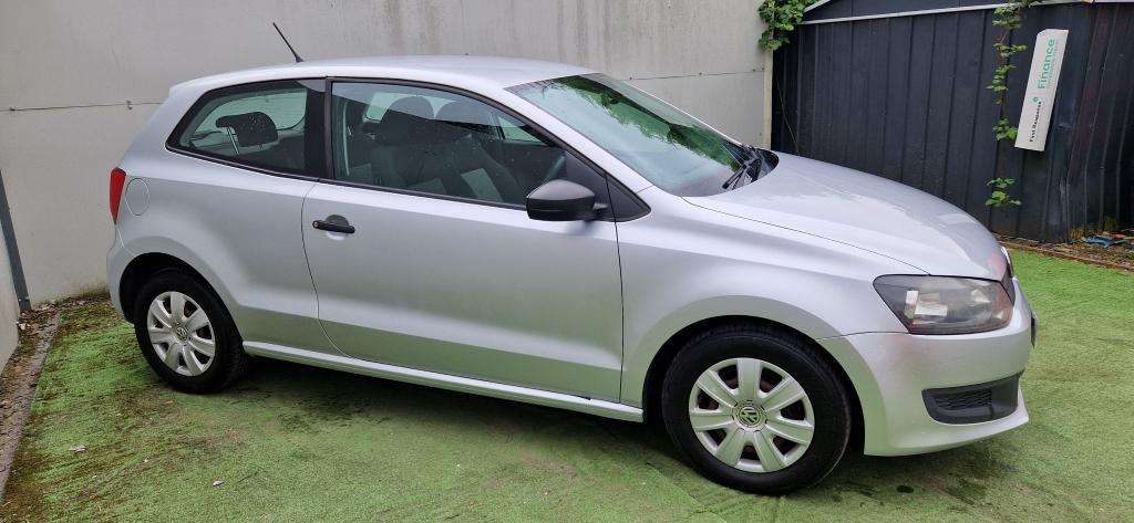 A 2013 VOLKSWAGEN POLO S 60 A 2013 VOLKSWAGEN POLO S 60