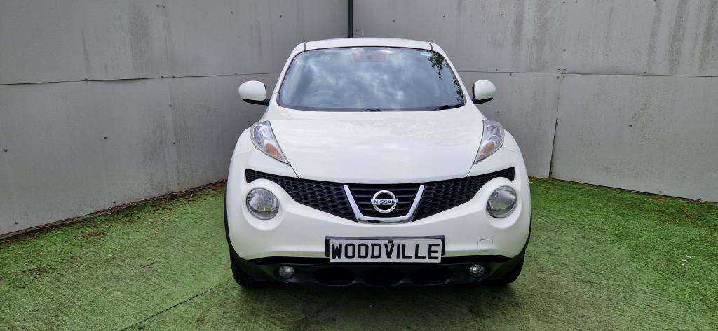 A 2013 NISSAN JUKE Acenta Premium A 2013 NISSAN JUKE Acenta Premium