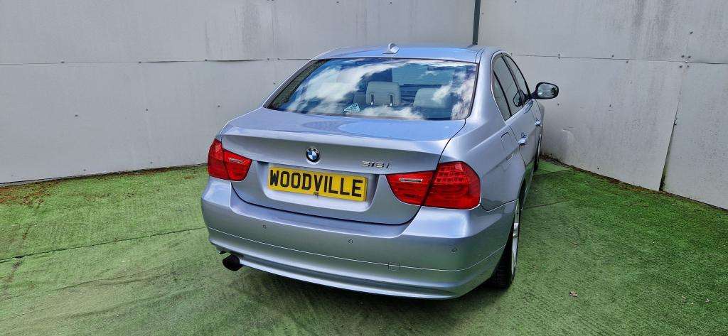 2011 BMW 3 SERIES 2011 BMW 3 SERIES