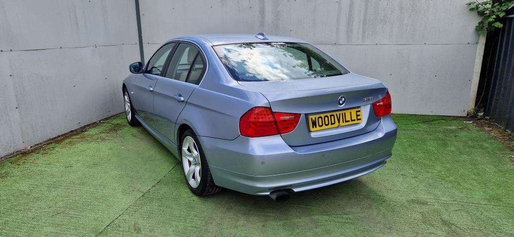 2011 BMW 3 SERIES 2011 BMW 3 SERIES