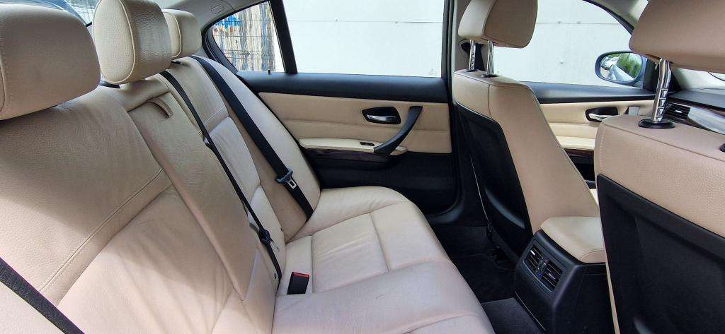 2011 BMW 3 SERIES 2011 BMW 3 SERIES