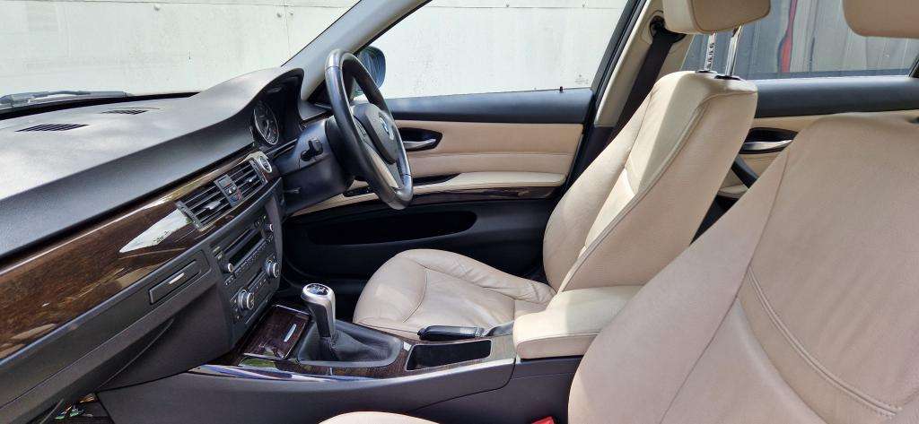 2011 BMW 3 SERIES 2011 BMW 3 SERIES