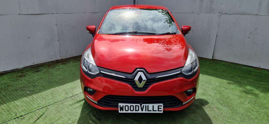 A 2017 RENAULT CLIO Dynamique Nav A 2017 RENAULT CLIO Dynamique Nav