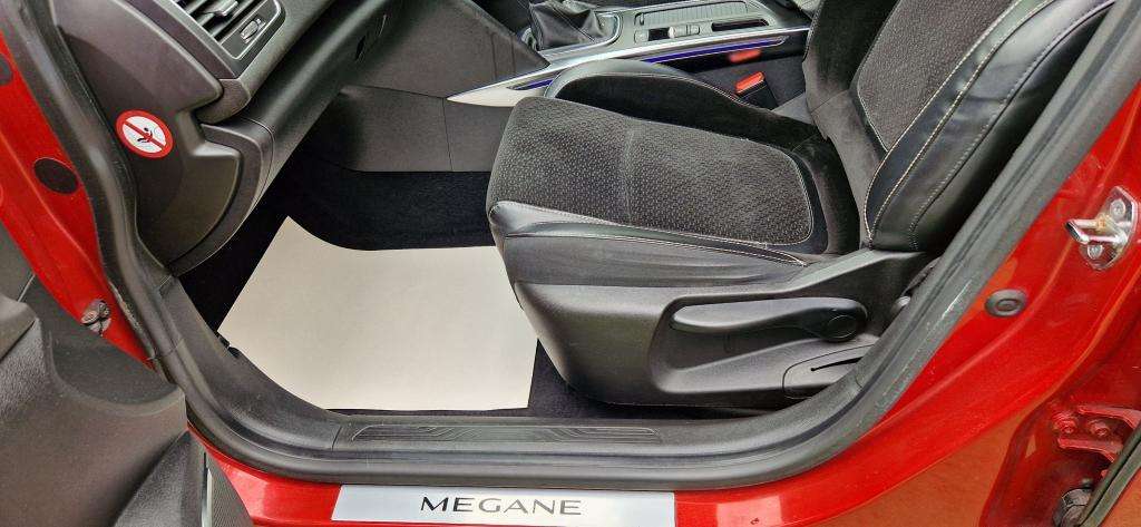 2017 RENAULT MEGANE 2017 RENAULT MEGANE