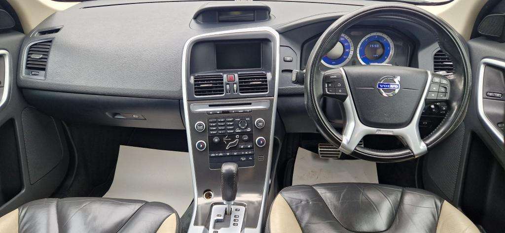 2010 VOLVO XC60 2010 VOLVO XC60