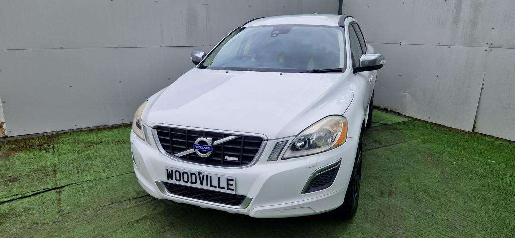 A 2010 VOLVO XC60 R-design Se Premium D5 Awd Auto A 2010 VOLVO XC60 R-design Se Premium D5 Awd Auto
