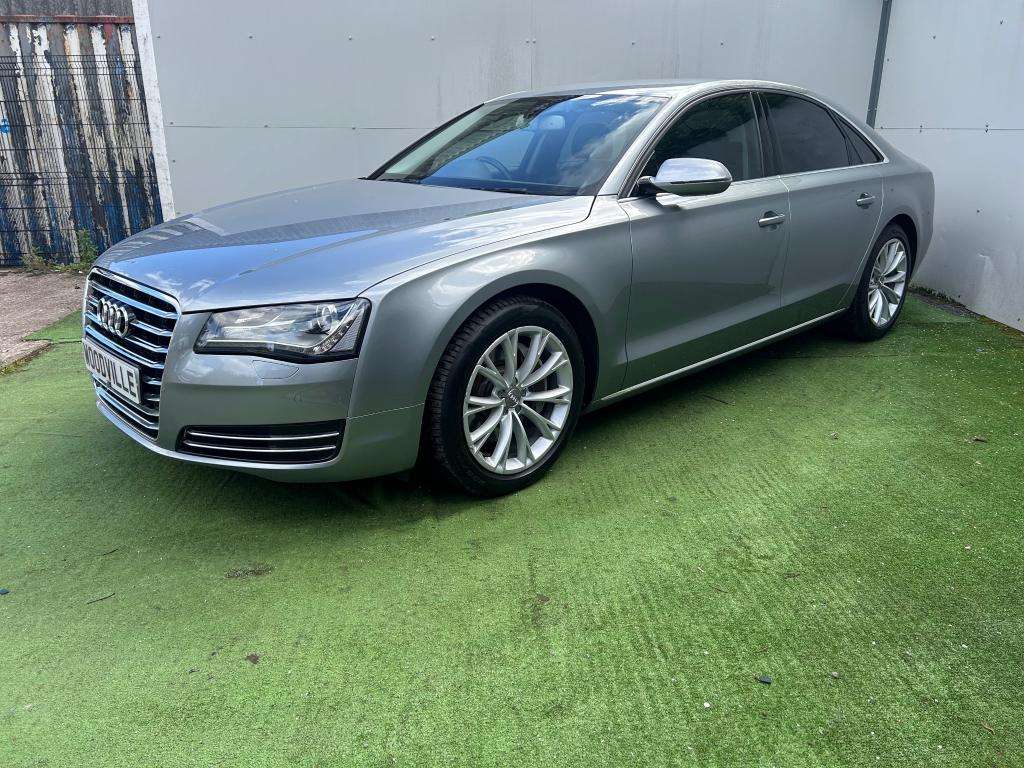 A 2011 AUDI A8 TDI QUATTRO SE EXECUTIVE A 2011 AUDI A8 TDI QUATTRO SE EXECUTIVE