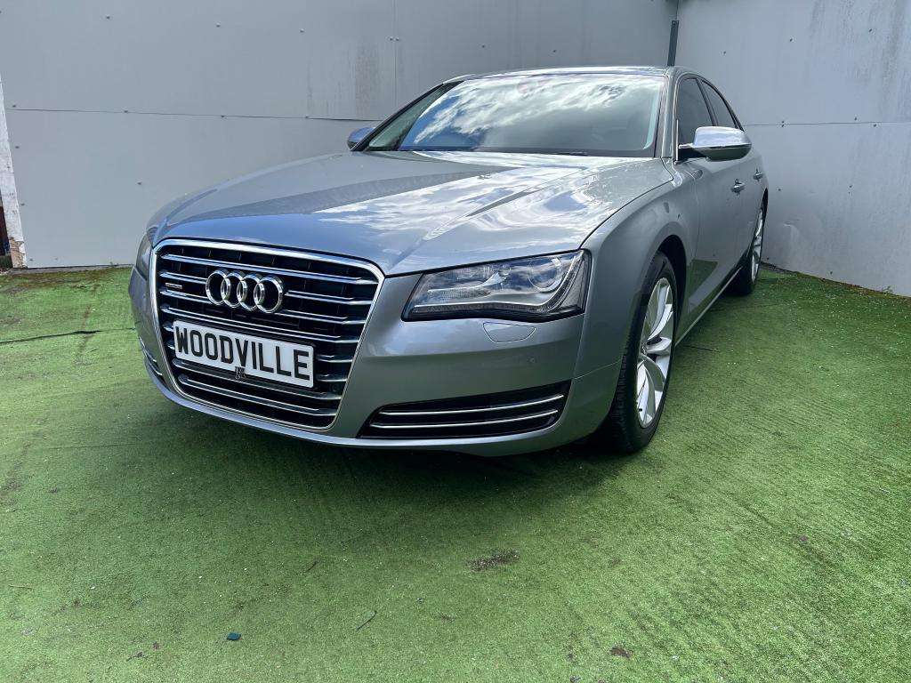A 2011 AUDI A8 TDI QUATTRO SE EXECUTIVE A 2011 AUDI A8 TDI QUATTRO SE EXECUTIVE