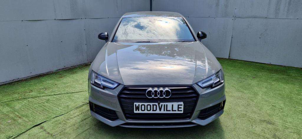 A 2017 AUDI A4 Black Edition Tfsi A 2017 AUDI A4 Black Edition Tfsi