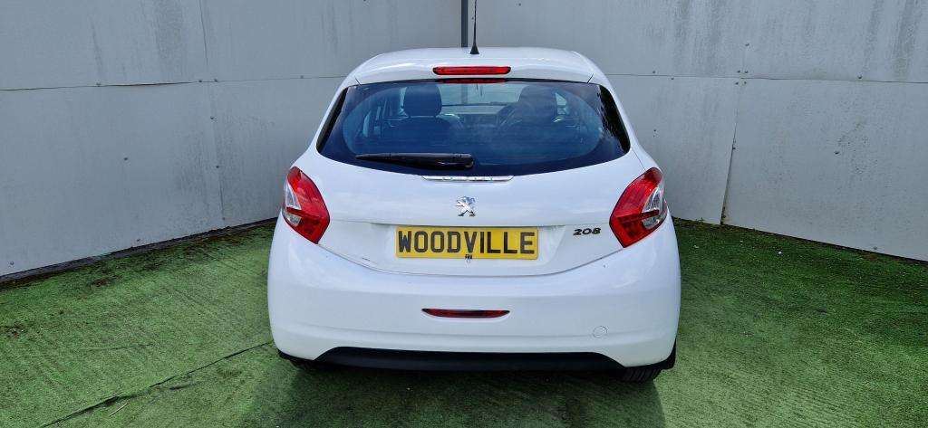 2014 PEUGEOT 208 2014 PEUGEOT 208