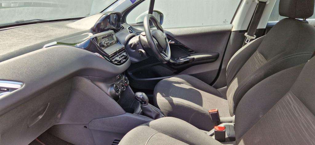 2014 PEUGEOT 208 2014 PEUGEOT 208