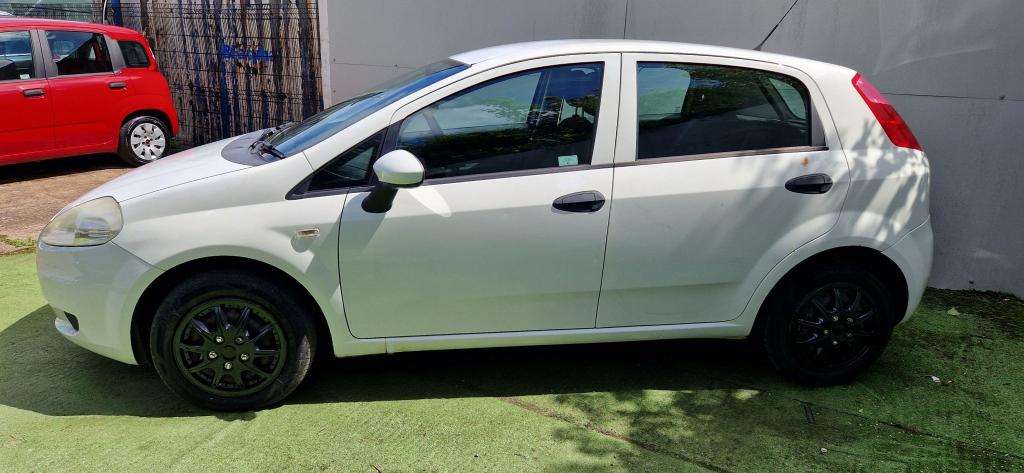 2009 FIAT GRANDE PUNTO 2009 FIAT GRANDE PUNTO