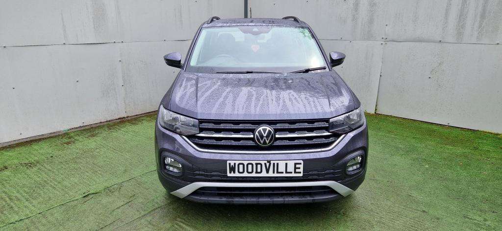 A 2022 VOLKSWAGEN T-CROSS Se Tsi A 2022 VOLKSWAGEN T-CROSS Se Tsi