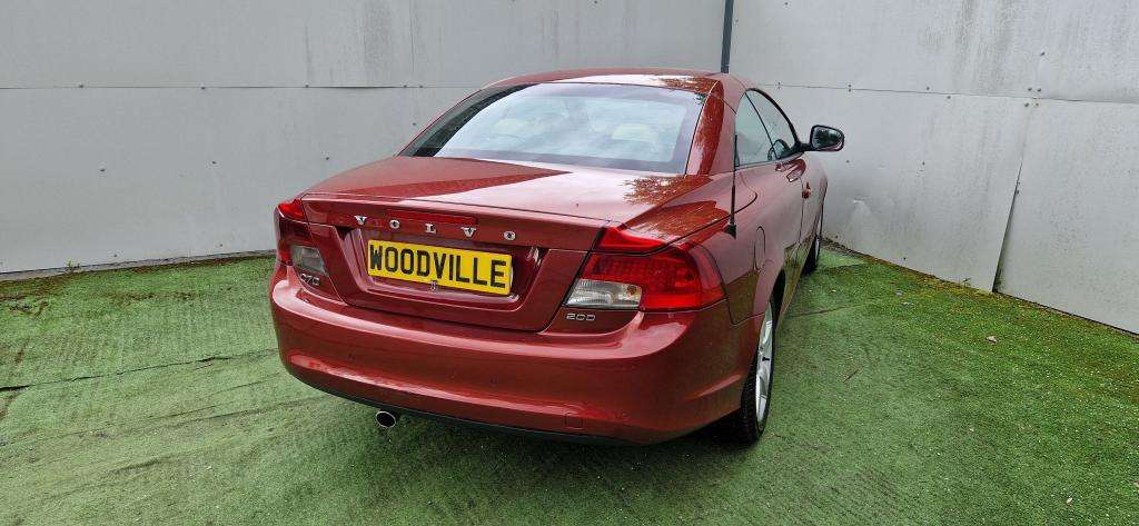 2010 VOLVO C70 2010 VOLVO C70