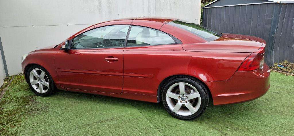 2010 VOLVO C70 2010 VOLVO C70